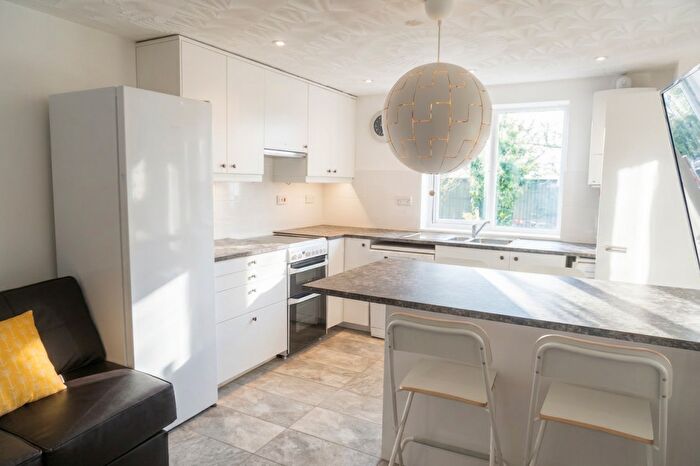 4 Bedroom House To Rent In Rebecca Drive - Bed, Selly Oak, West Midlands, B29
