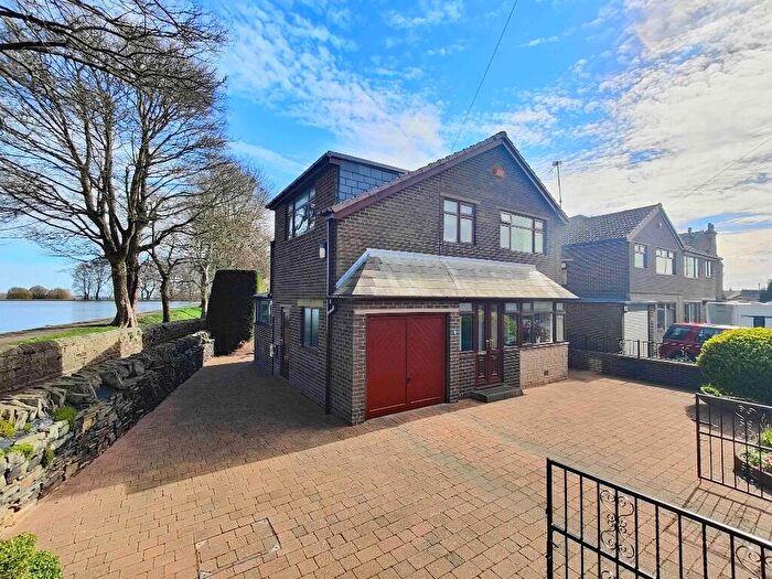 3 Bedroom Detached House For Sale In Cemetery Road, Low Moor, BD12