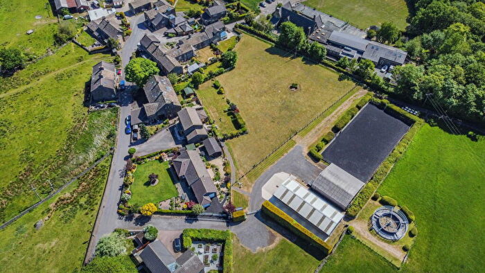 3 Bedroom Farm House For Sale In Sycamore Farm, Helme, HD9