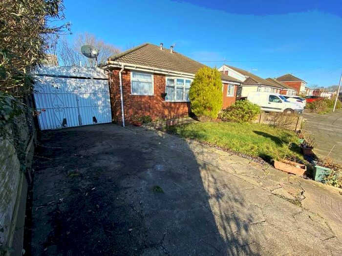 2 Bedroom Semi-Detached Bungalow To Rent In Wasdale Road, Blackpool, FY4
