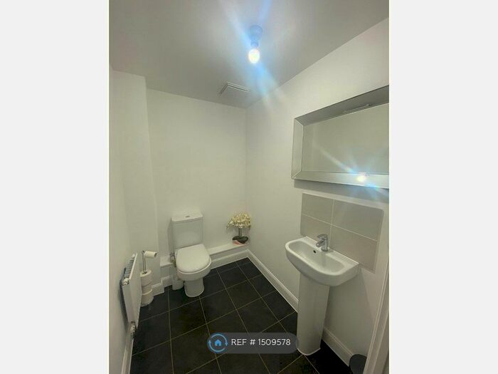 3 Bedroom Terraced House To Rent In Chase Way, Grays, RM20