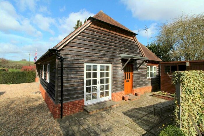 1 Bedroom Bungalow To Rent In Tunworth Road, Mapledurwell, Basingstoke, RG25