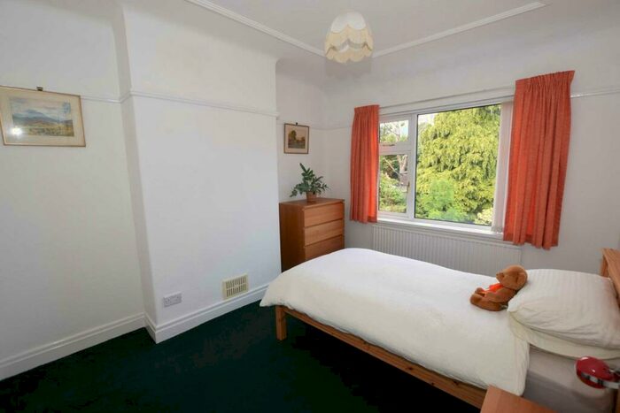 3 Bedroom Semi-Detached House For Sale In Kingswood Boulevard, Bebington, CH63