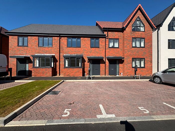 3 Bedroom Property To Rent In Sanders Lane, Aylesbury, HP21