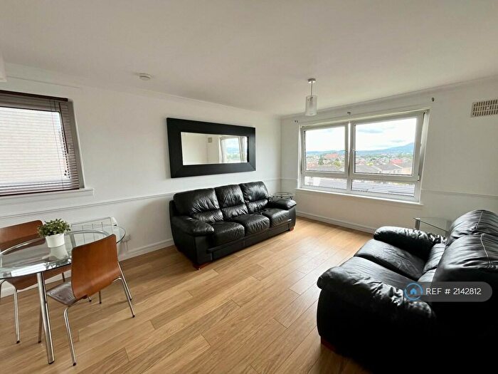 2 Bedroom Flat To Rent In North Gyle Loan, Edinburgh, EH12