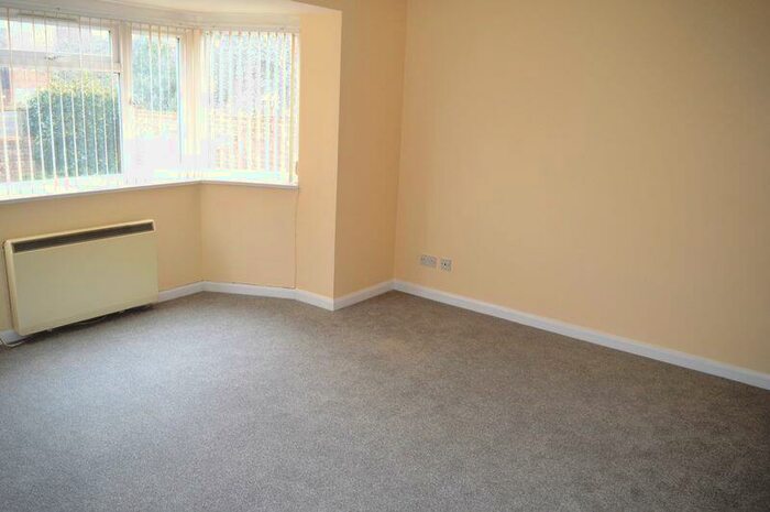 2 Bedroom Flat To Rent In Brooklyn Hall, Hayling Island., PO11