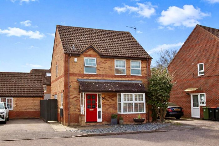 3 Bedroom Detached House For Sale In The Nortons, Caldecotte, Milton Keynes, MK7
