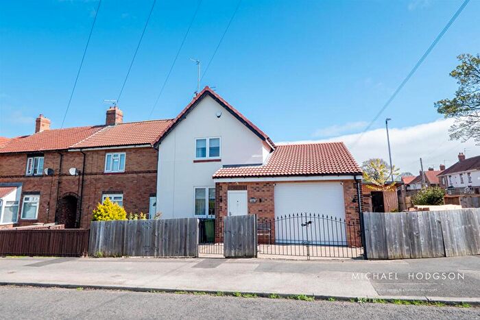 3 Bedroom End Of Terrace House For Sale In Westheath Avenue, Grangetown, Sunderland, SR2