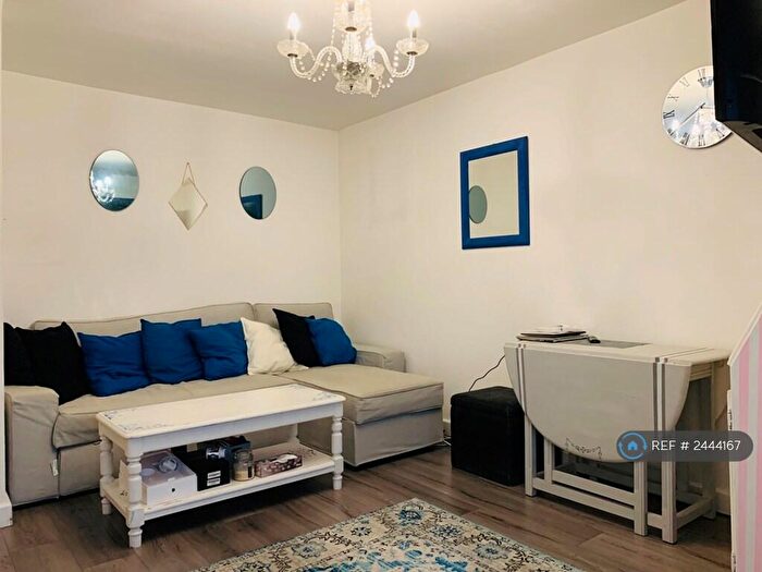 1 Bedroom Flat To Rent In Burnell Road, Sutton, SM1