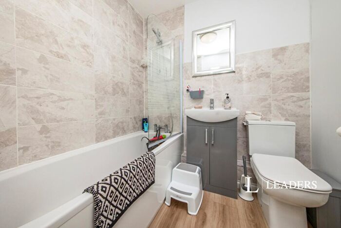 2 Bedroom End Of Terrace House To Rent In Harrier Close, IP3