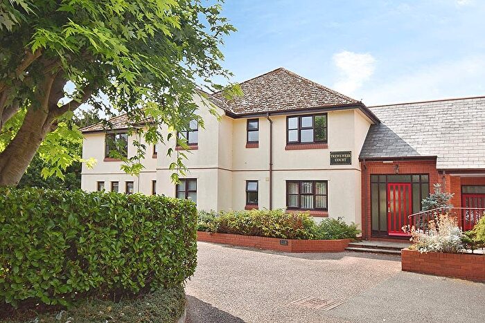 2 Bedroom Flat For Sale In Trews Weir Court, Trews Weir Reach, Exeter, EX2