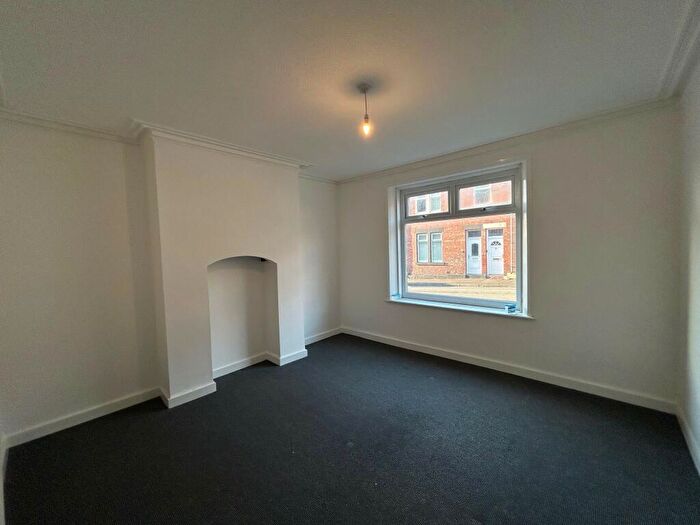 2 Bedroom Flat To Rent In Barrasford Street, East Howdon, NE28