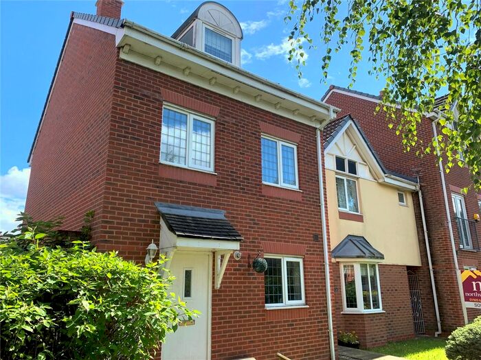 Houses for sale in Salton Gardens, WA5, Warrington