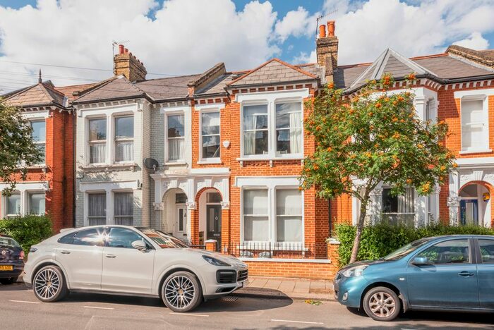 4 Bedroom Property To Rent In Gaskarth Road, SW12