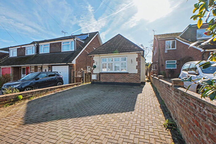 4 Bedroom Detached Bungalow For Sale In Chestnut Avenue, Chatham, ME5