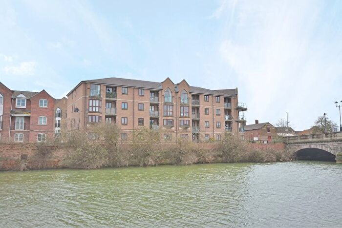 2 Bedroom Flat For Sale In Henry Bird Way, Northampton, NN4