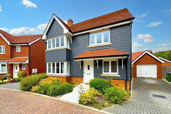 4 Bedroom Detached House To Rent In Hoy Crescent, Ifield, RH11