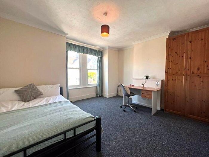 6 Bedroom Terraced House To Rent In Brading Road, Brighton, BN2