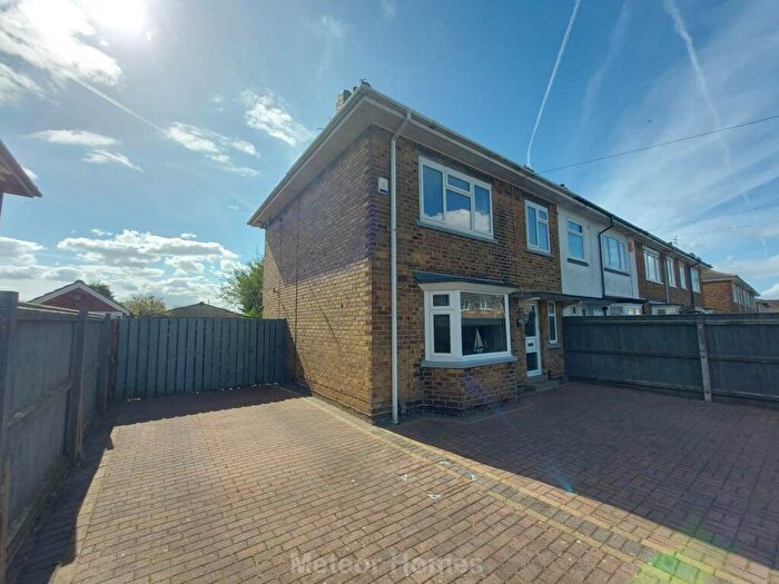 3 Bedroom Semi Detached House For Sale In Lady Frances Crescent, Cleethorpes, DN35