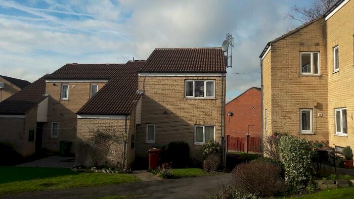 1 Bedroom Flat To Rent In Winterbourne Avenue, LS27