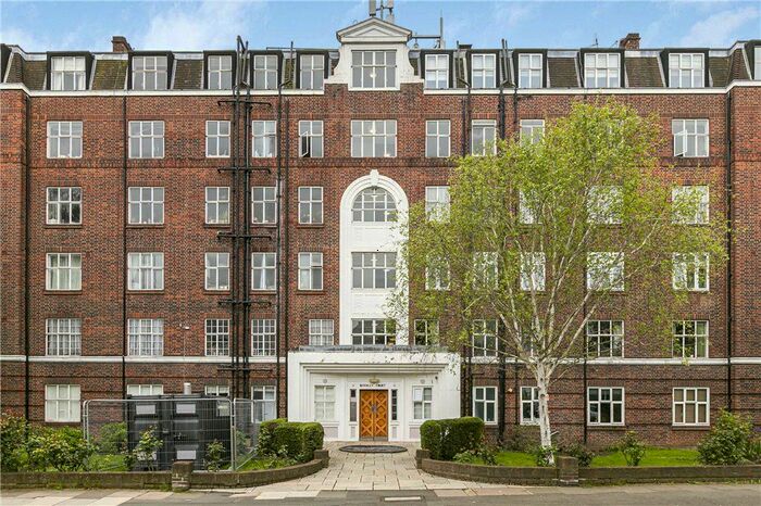 2 Bedroom Flat To Rent In Beverley Court, Chiswick, London, W4