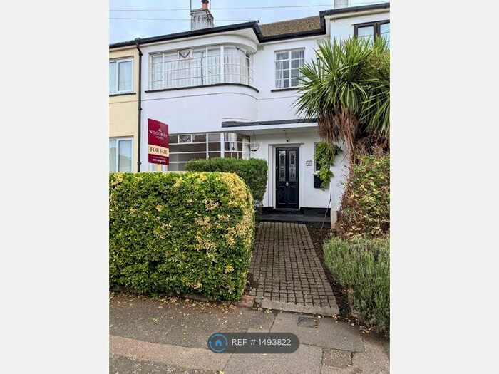 3 Bedroom Terraced House To Rent In Stonards Hill, Essex, IG10