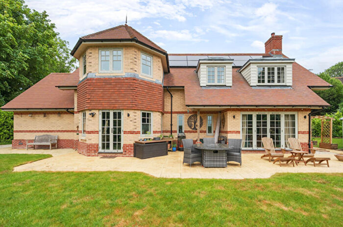 4 Bedroom Detached House For Sale In Wolfeton, Dorchester, Dorset, DT2