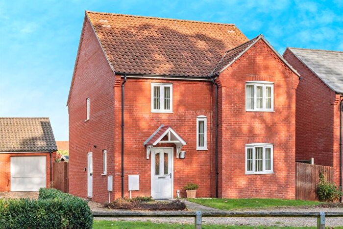 4 Bedroom Detached House For Sale In Woodgate Way, Aylsham, Norwich, NR11