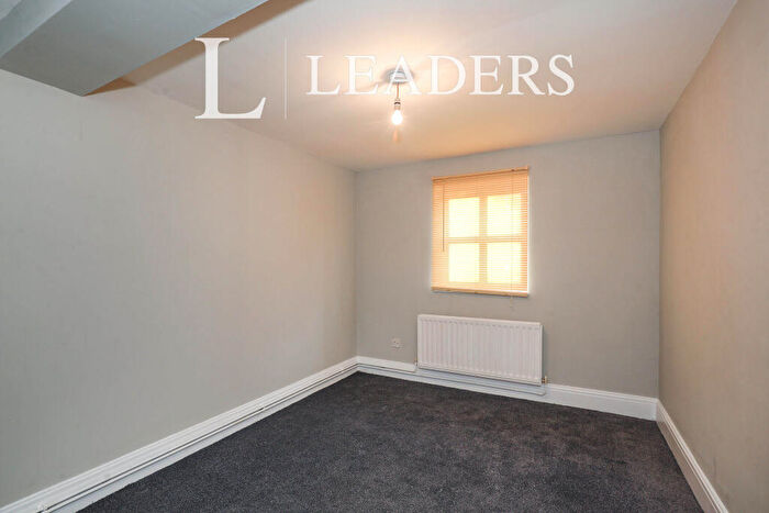 1 Bedroom Flat To Rent In Grange Court, ST6
