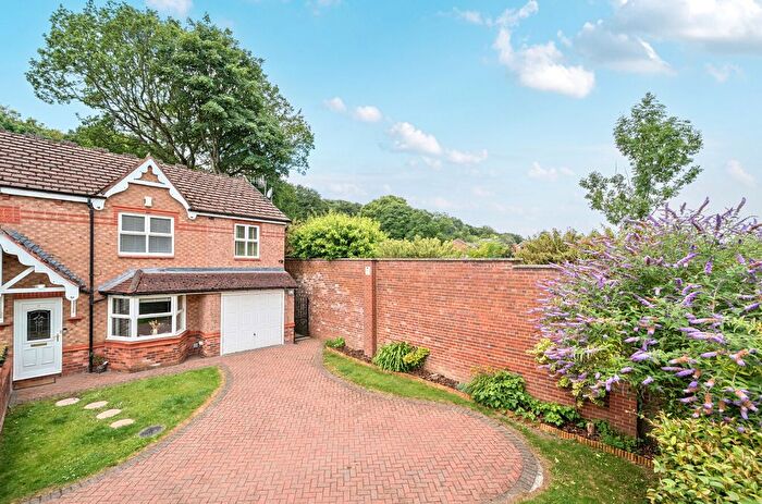 3 Bedroom Detached House For Sale In Westminster Close, Rodley, Leeds, West Yorkshire, LS13
