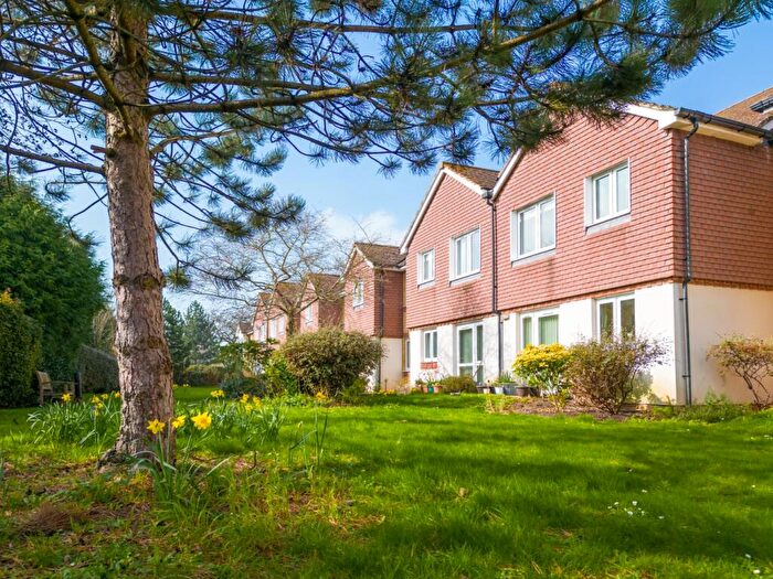 1 Bedroom Apartment For Sale In Douglas Bader Court, Howth Drive, Woodley, Reading, Berkshire, RG5
