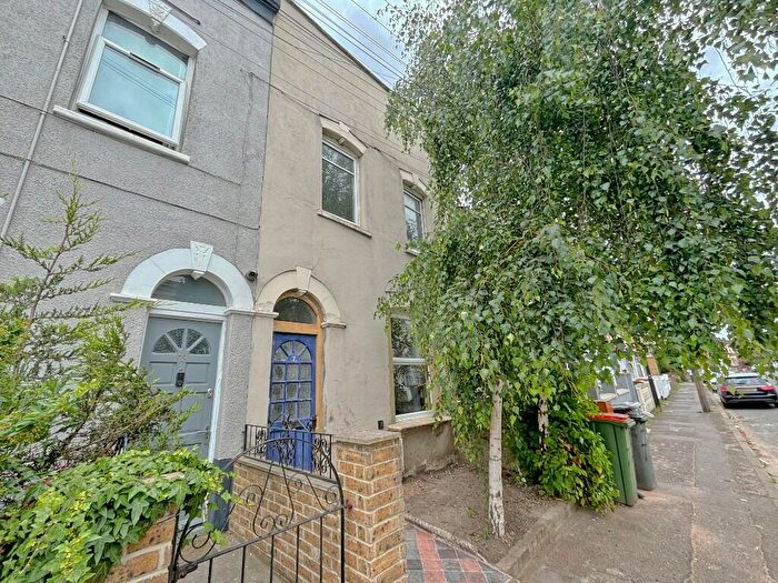 3 Bedroom Terraced House To Rent In Dames Road, London, E7