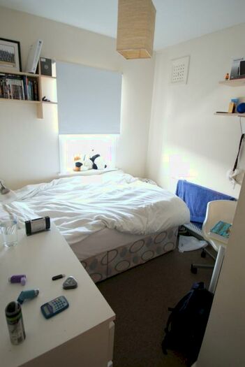 5 Bedroom Semi-Detached House To Rent In Headingley Mount, Headingley, Leeds, LS6