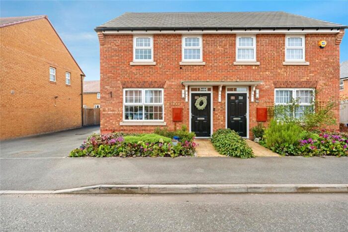 3 Bedroom Semi-Detached House For Sale In Chadwick Crescent, Bedfordshire, LU7