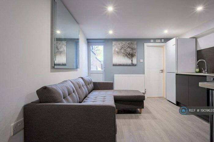 Studio To Rent In Gradwell Street, Stockport, SK3