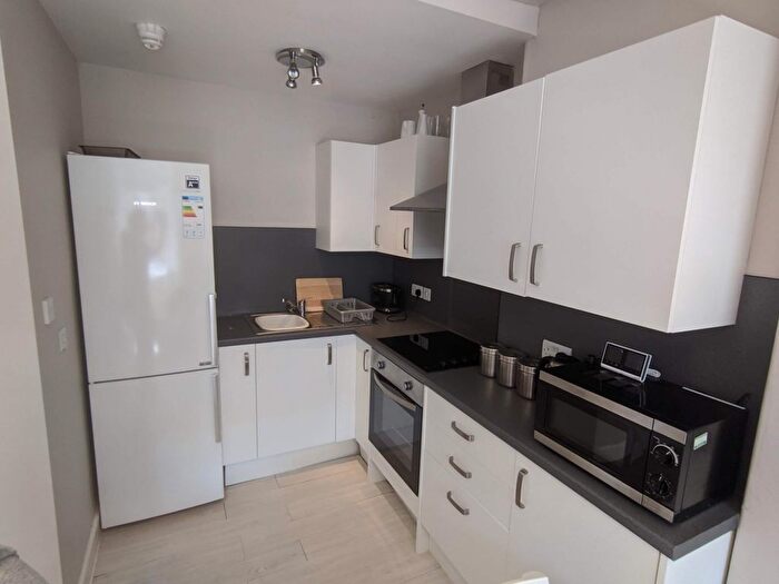 1 Bedroom Flat To Rent In Iona Street, Edinburgh, Midlothian, EH6