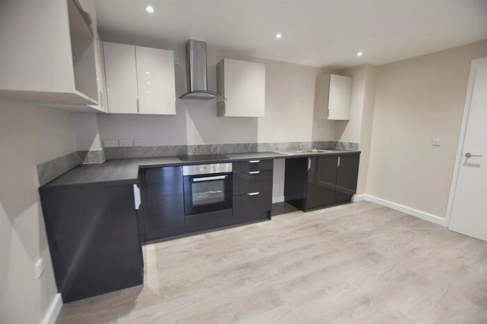 2 Bedroom Apartment To Rent In Paddock Way, Hinckley, LE10