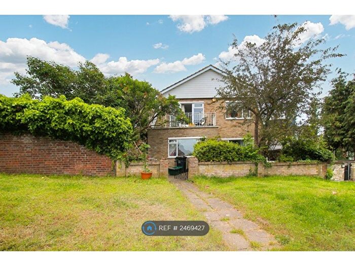 4 Bedroom Detached House To Rent In Hillbrow Road, Bromley, BR1