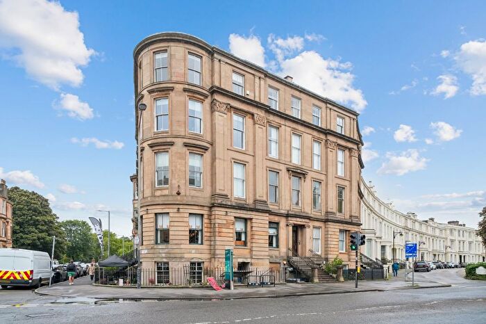 2 Bedroom Flat To Rent In Royal Crescent, Finnieston, Glasgow, G3