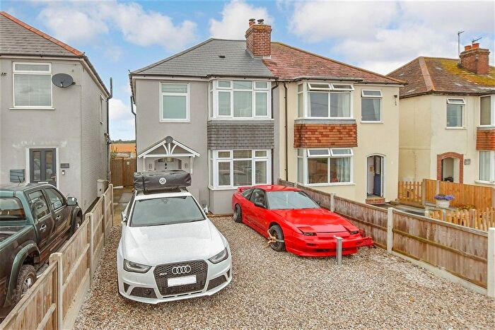 3 Bedroom Semi-Detached House For Sale In Sandwich Road, Sandwich, Kent, CT13