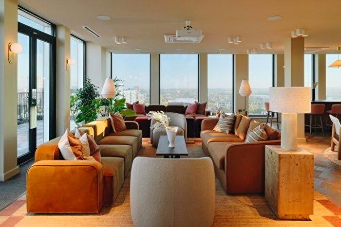 2 Bedroom Flat To Rent In Silbury Boulevard, Milton Keynes, MK9