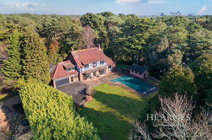 6 Bedroom Detached House For Sale In Leven Avenue, Talbot Woods, Bournemouth, BH4