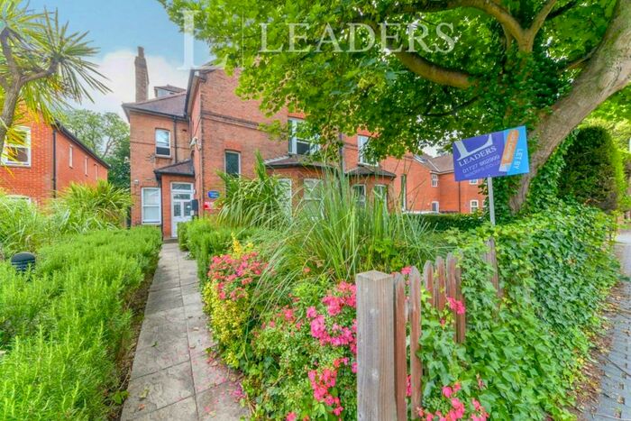 1 Bedroom Apartment To Rent In Beaconsfield Road, AL1