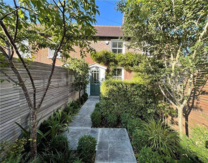 2 Bedroom Terraced House For Sale In Oldfield Road, Wimbledon, SW19