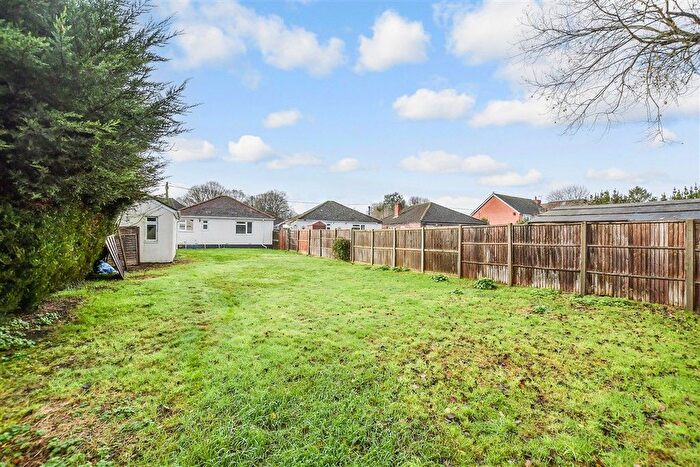 3 Bedroom Detached Bungalow For Sale In Teston Road, Offham, West Malling, Kent, ME19