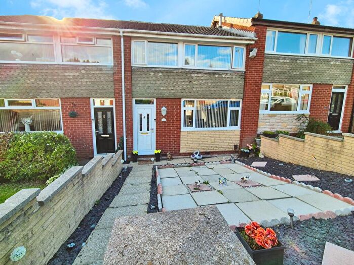 4 Bedroom Town House For Sale In The Sycamores, Lees, Oldham, OL4