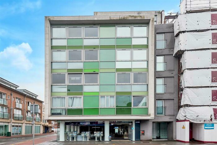 2 Bedroom Flat To Rent In Richmond Road, Kingston Upon Thames, KT2