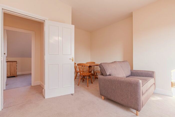 1 Bedroom Flat To Rent In Banbury Road, Oxford, OX2