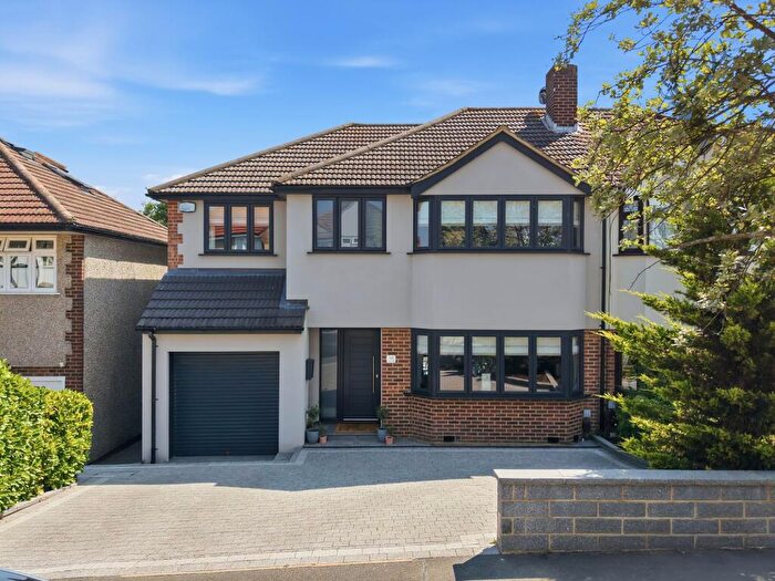 4 Bedroom Semi-Detached House For Sale In Purlieu Way, Theydon Bois, CM16