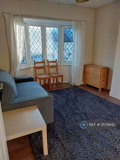 1 Bedroom Flat To Rent In Ashtree Avenue, London, CR4